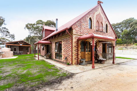 Chianti Cottages - Dentists Australia 0