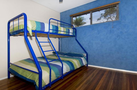 Chriscross Retreat 9 Cross Street - Dentists Australia 2