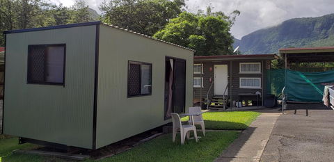Christmas Creek CafÃ© & Cabins - Dentist Find 3