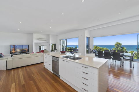 Cinque Terre Beach House - Dentist Find 2