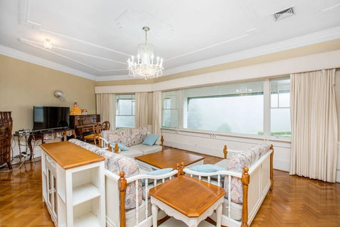 Classic 5 Beds Mt Dandenong Resort - Dentist Find 2