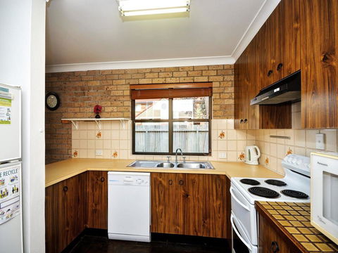 Close To The Main Surf Beach - Dentist Find 2