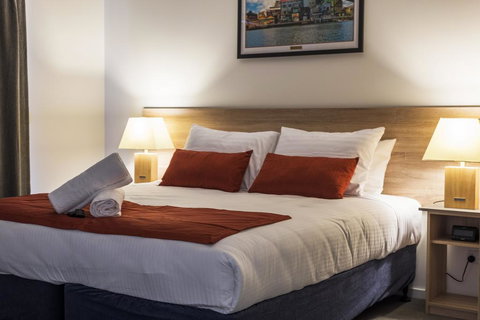 Club Maclean Motel - Dentist Find 1