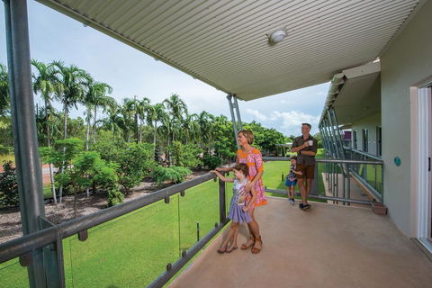 Club Tropical Resort Darwin - Dentist Find 1