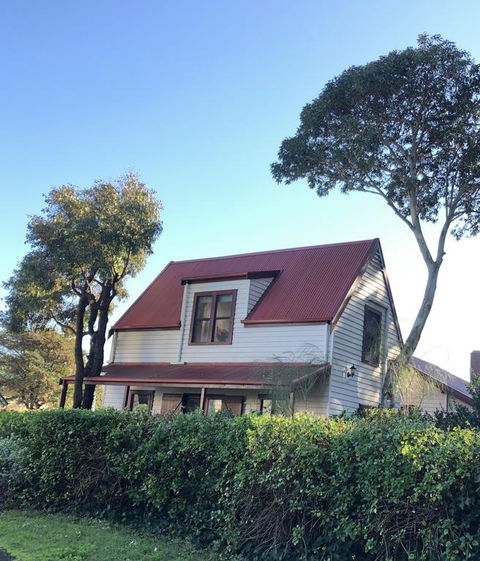 Coach House - Dentist Search 3