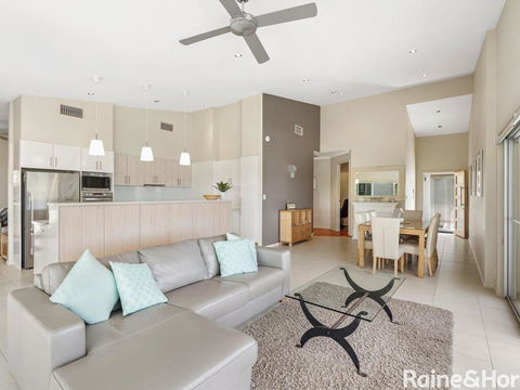 Coast - 3/42 Avoca Drive, Avoca Beach - Dentists Australia 1