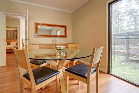 Cockatoo Hideaway - Dentists Australia 0