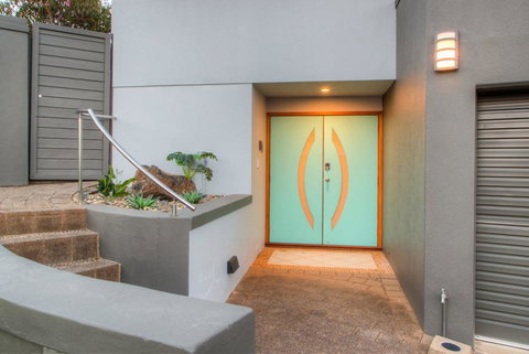 Coffs Jetty Beach House - Dentist Find 3