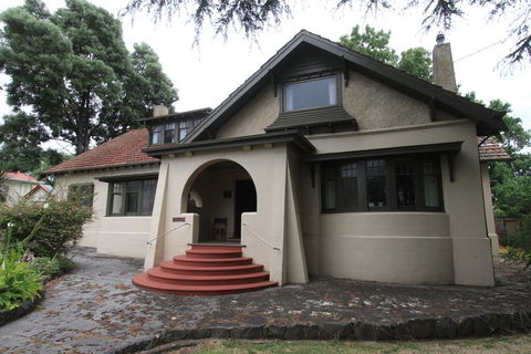 Colwyn House Self Contained Accomodation - Dentist Search 2