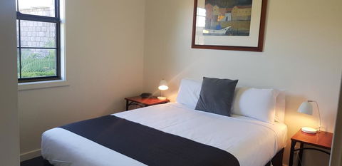 Comfort Hotel Olde Tudor - Dentist Search 2