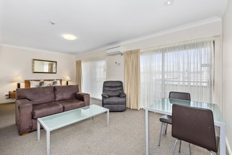 Comfort Inn Centrepoint Motel - Dentist Find 3