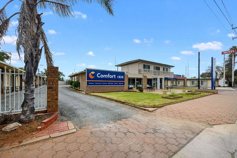 Comfort Inn Flinders On Main - Dentists Australia 0