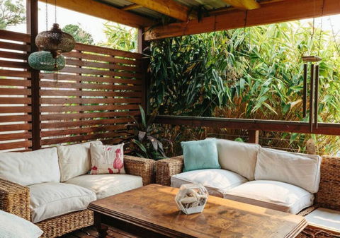 Comfortable, Outdoor Entertaining, Lake Walks - Dentists Australia 3