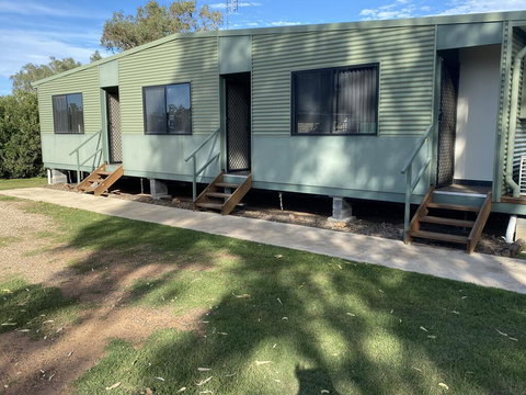 Commercial Hotel Curlewis - Dentist Search 1