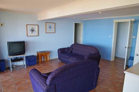 Cooinda, 17 Dulconghi Street - Dentist Find 2