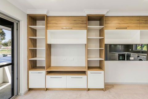 Cool Quiet Modern Secure Walking Distance To Perth And Landmarks - Dentist Find 1