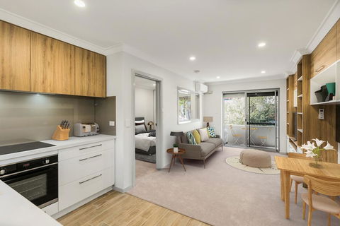 Cool Quiet Modern Secure Walking Distance To Perth And Landmarks - Dentist Find 0