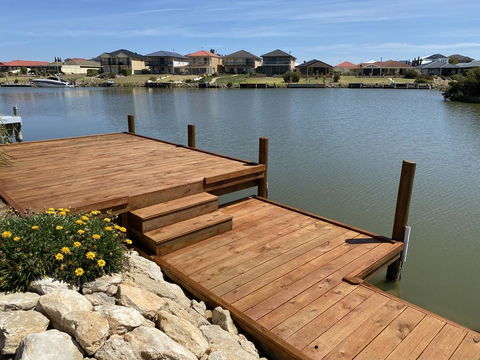 Coorong Getaways - Dentists Australia 0