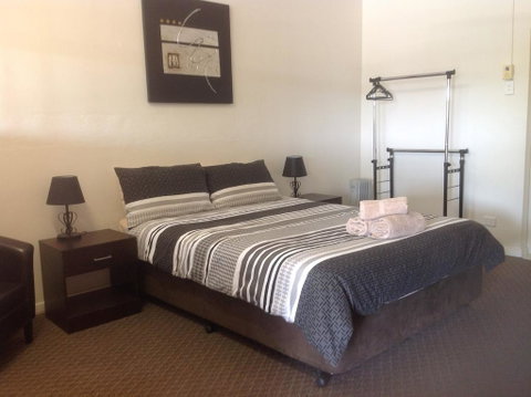 Copper Gate Motel - Dentists Australia 1