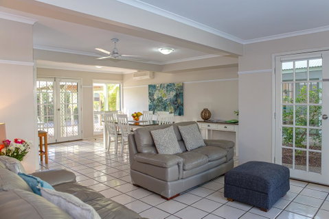 Coral Beach Noosa Resort - Dentist Find 3
