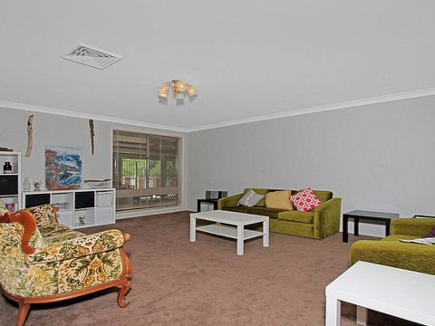 Corner Haven - Family Retreat With Outdoor Living - Dentists Australia 1