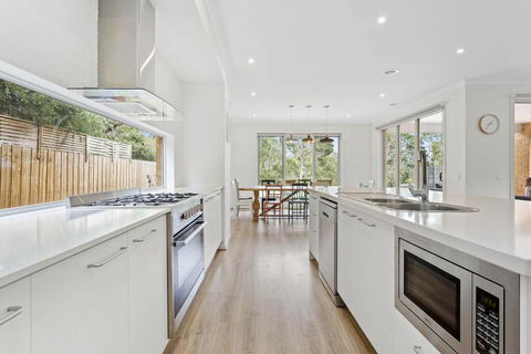CORYMBIA - MOUNT MARTHA - Dentists Australia 1