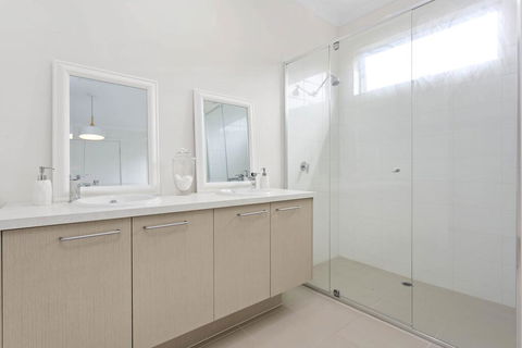 CORYMBIA - MOUNT MARTHA - Dentists Australia 0