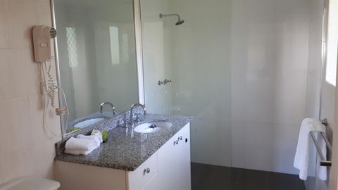 Costa Royale Trinity Beach - Dentists Australia 1