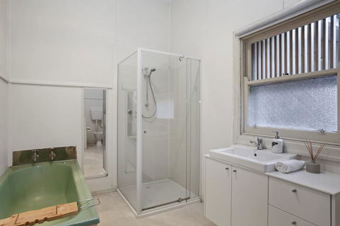 Cosy Californian Bungalow - Dentist Find 2
