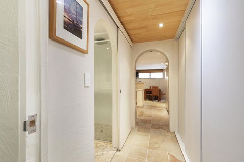 Cosy Hideaway, Sunshine Beach - Dentists Australia 3