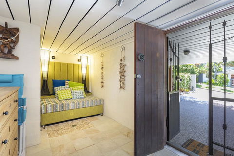 Cosy Hideaway, Sunshine Beach - Dentists Australia 2