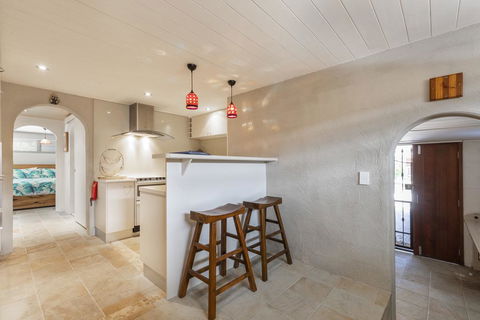 Cosy Hideaway, Sunshine Beach - Dentists Australia 1