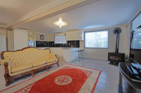 Cottage In The Country - Dentist Search 0