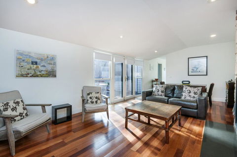 Cottage Watson - Dentist Search 1