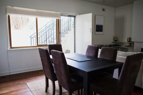 Cottesloe Beach Villa With Large Courtyard Sleeps 4 - Dentist Search 2