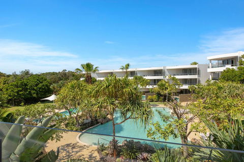 COTTON BEACH APARTMENT 35 - POOL VIEWS - Dentist Find 3