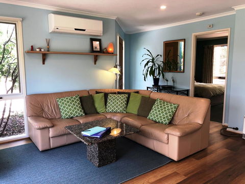 Countryside Retreat Intimate Studio Hepburn - Daylesford - Dentist Search 2