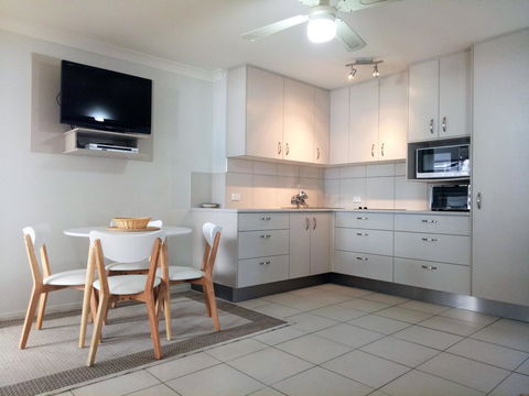 Cranbourne Court Unit 7 - Dentist Find 3