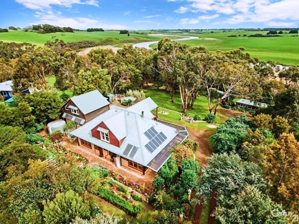 Curdie River Retreat