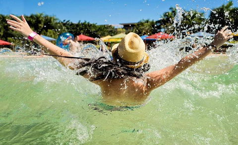 Darwin Waterfront Wharf Escape Holiday Apartments - Dentist Find 1