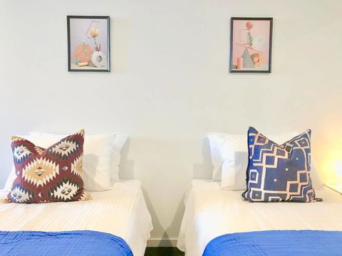 Deluxe , Central Park,  4B2B APT , BoxHill , Panorama - Dentist Find 3