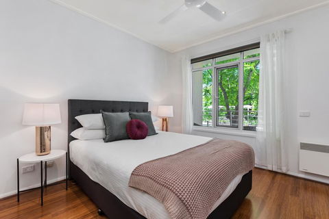 Deluxe Unit With Pool, Parking And Gym Near Beaches - Dentist Find 1