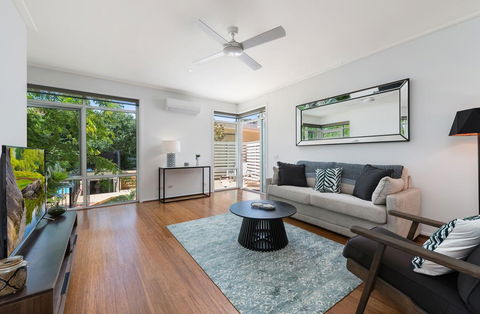 Deluxe Unit With Pool, Parking And Gym Near Beaches - Dentist Find 0