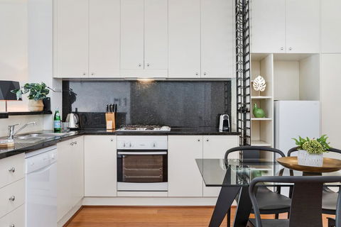 Deluxe Unit With Pool, Parking And Gym Near Beaches - Dentist Find 2