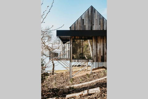 Deviot Boat House - Dentist Find 0