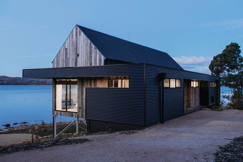 Deviot Boat House - Dentist Find 3