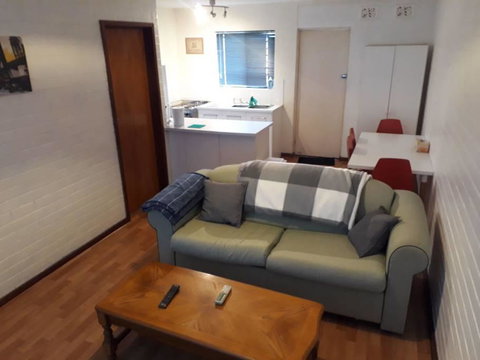 Dianella - Affordable & Comfortable Close To The City & Shops - Dentist Find 0