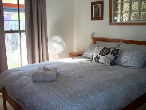 Dog Friendly Holiday House At Red Beach - Dentist Find 2
