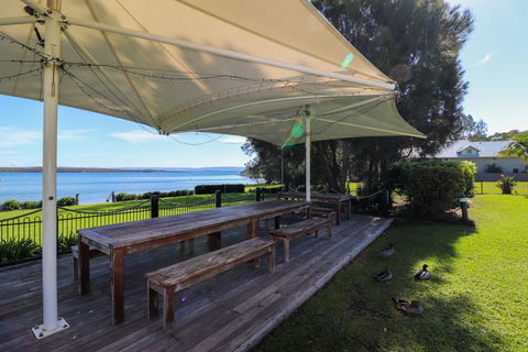 Dollarbird Treetops Townhouse - Dentists Australia 2