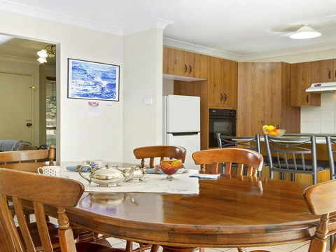 Dolphin Cottage - In The Heart Of Callala Beach - Dentist Find 2